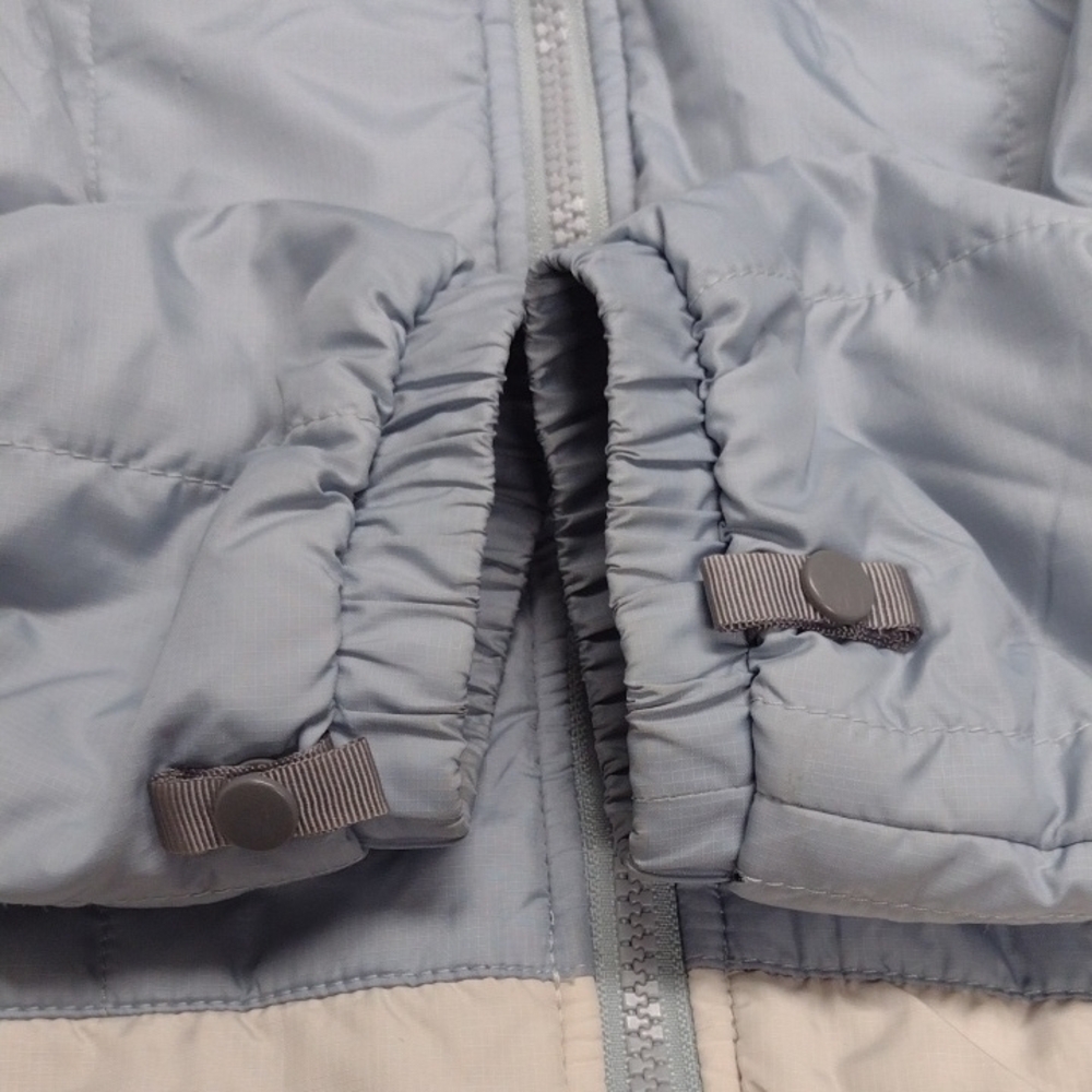 The North Face Women's Blue and Cream Ski Jacket ,Hikin,Snow. - Picture 16 of 16